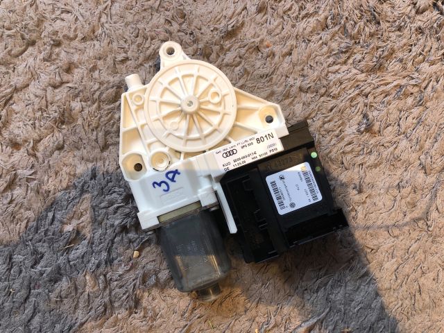 bontott AUDI A3 Bal első Ablakemelő Motor