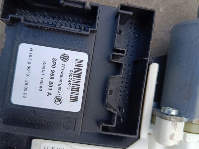 bontott AUDI A3 Bal első Ablakemelő Motor