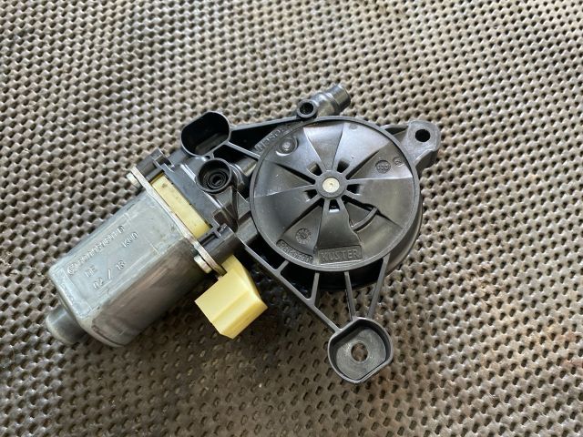 bontott AUDI A3 Bal első Ablakemelő Motor