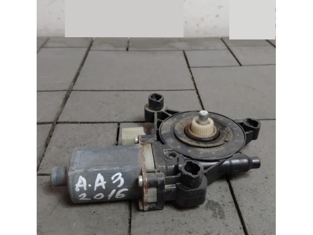 bontott AUDI A3 Bal első Ablakemelő Motor