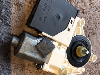 bontott AUDI A3 Bal első Ablakemelő Motor