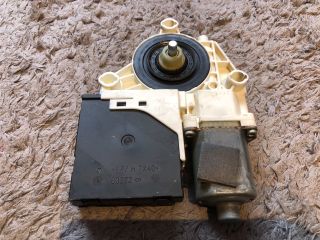 bontott AUDI A3 Bal első Ablakemelő Motor