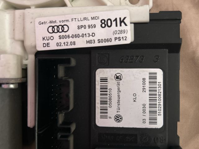 bontott AUDI A3 Bal első Ablakemelő Motor