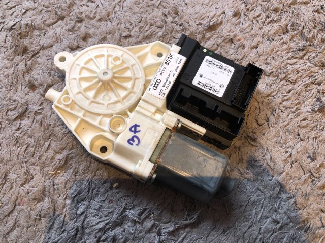 bontott AUDI A3 Bal első Ablakemelő Motor