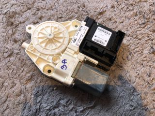 bontott AUDI A3 Bal első Ablakemelő Motor