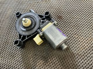 bontott AUDI A3 Bal első Ablakemelő Motor