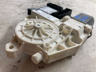 bontott AUDI A3 Bal első Ablakemelő Motor