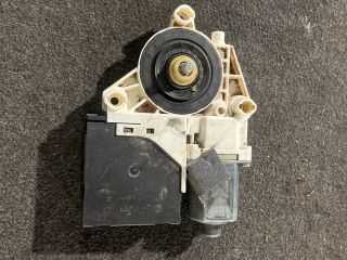 bontott AUDI A3 Bal első Ablakemelő Motor