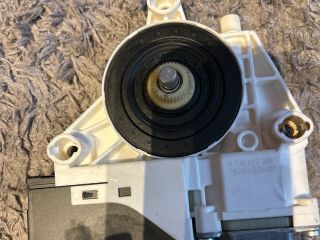 bontott AUDI A3 Bal első Ablakemelő Motor