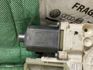 bontott AUDI A3 Bal első Ablakemelő Motor