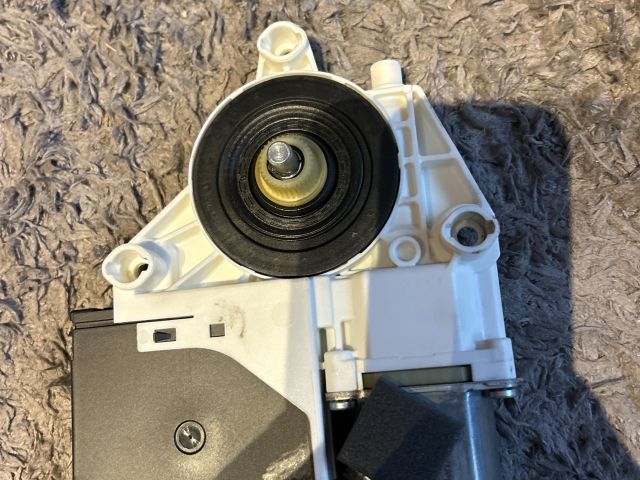 bontott AUDI A3 Bal első Ablakemelő Motor