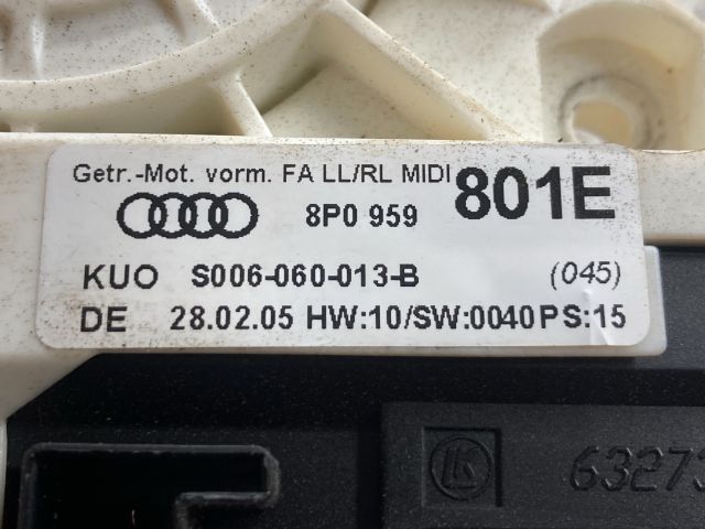bontott AUDI A3 Bal első Ablakemelő Motor