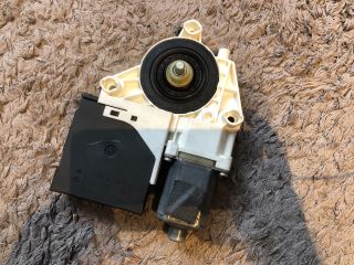 bontott AUDI A3 Bal első Ablakemelő Motor