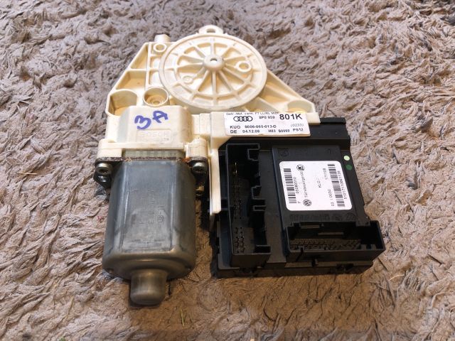 bontott AUDI A3 Bal első Ablakemelő Motor