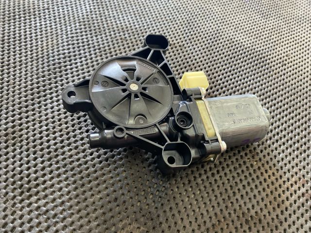 bontott AUDI A3 Bal első Ablakemelő Motor