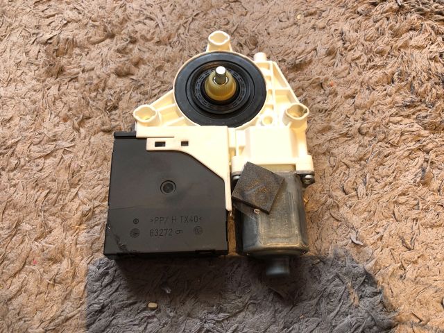 bontott AUDI A3 Bal első Ablakemelő Motor