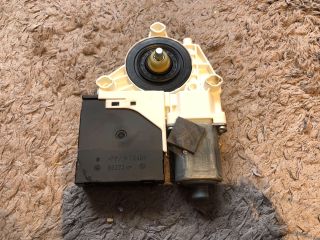 bontott AUDI A3 Bal első Ablakemelő Motor