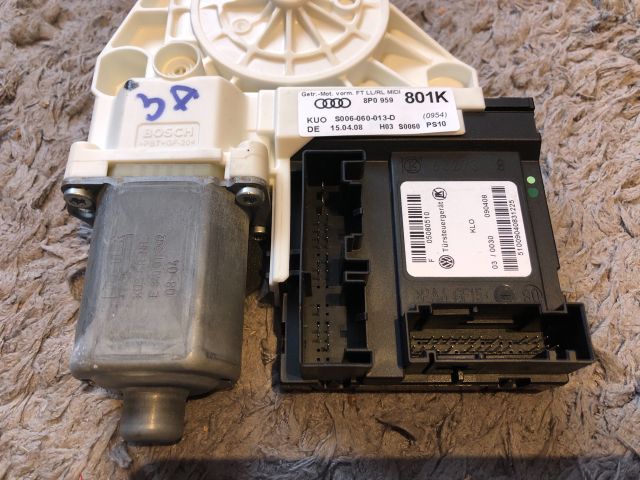 bontott AUDI A3 Bal első Ablakemelő Motor