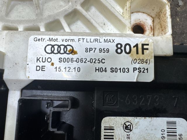 bontott AUDI A3 Bal első Ablakemelő Motor