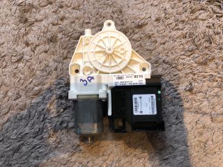 bontott AUDI A3 Bal első Ablakemelő Motor