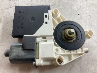 bontott AUDI A3 Bal első Ablakemelő Motor