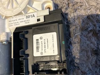 bontott AUDI A3 Bal első Ablakemelő Motor