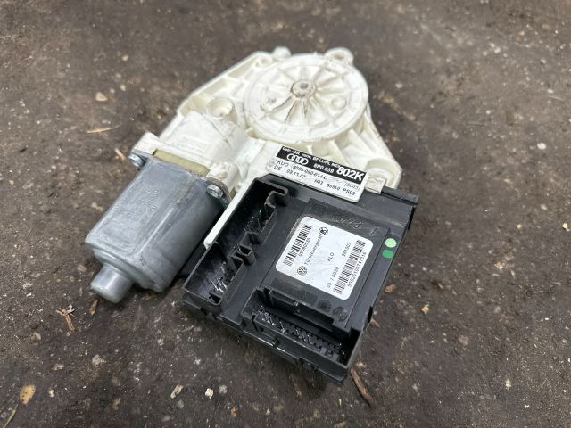 bontott AUDI A3 Bal első Ablakemelő Motor