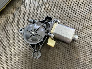 bontott AUDI A3 Bal első Ablakemelő Motor