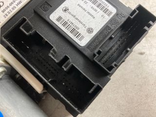 bontott AUDI A3 Bal első Ablakemelő Motor