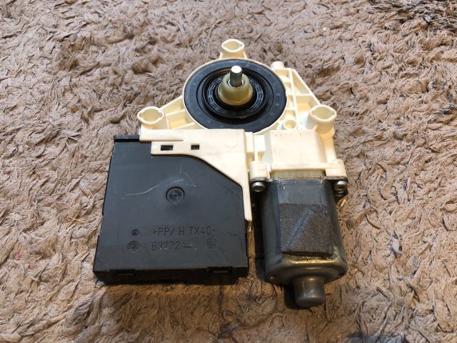 bontott AUDI A3 Bal első Ablakemelő Motor