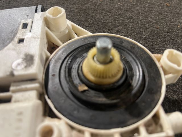 bontott AUDI A3 Bal első Ablakemelő Motor