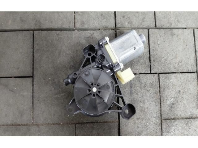 bontott AUDI A3 Bal első Ablakemelő Motor