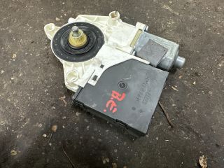 bontott AUDI A3 Bal első Ablakemelő Motor