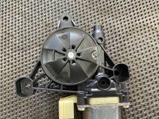 bontott AUDI A3 Bal első Ablakemelő Motor