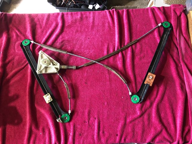 bontott AUDI A3 Bal első Ablakemelő Szerkezet (Elektromos)