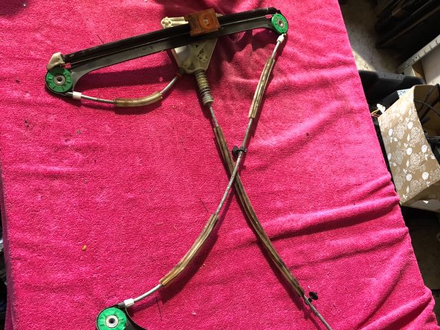 bontott AUDI A3 Bal első Ablakemelő Szerkezet (Elektromos)