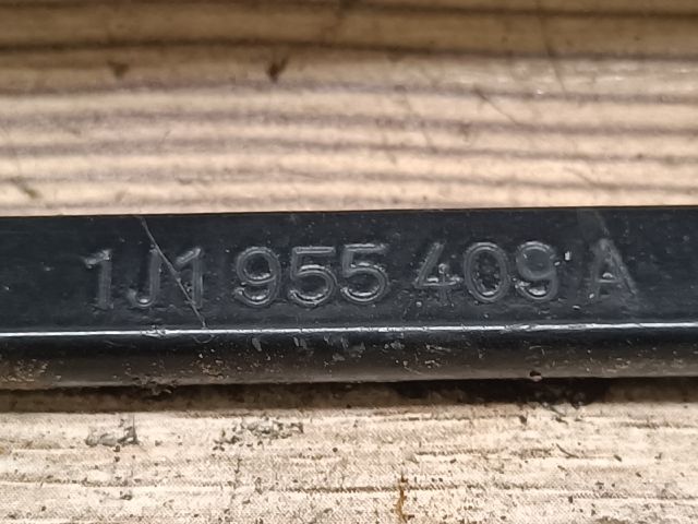 bontott AUDI A3 Bal első Ablaktörlő Kar