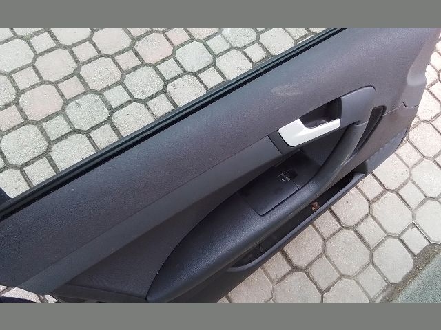 bontott AUDI A3 Bal első Ajtó (Részeivel)