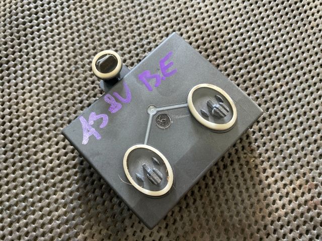 bontott AUDI A3 Bal első Ajtó Vezérlőegység