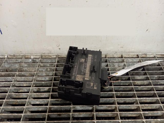 bontott AUDI A3 Bal első Ajtó Vezérlőegység