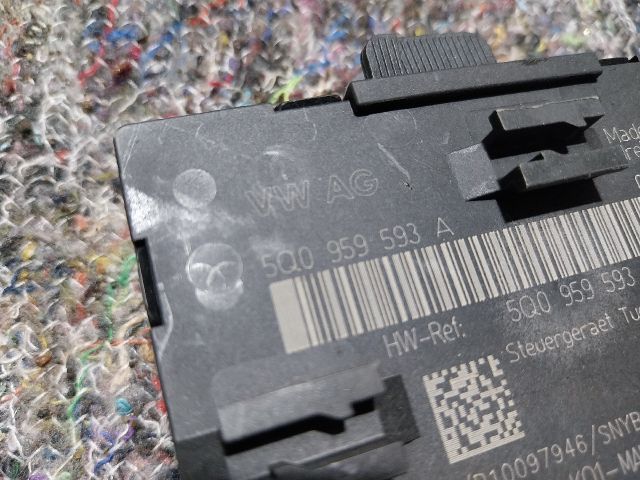 bontott AUDI A3 Bal első Ajtó Vezérlőegység