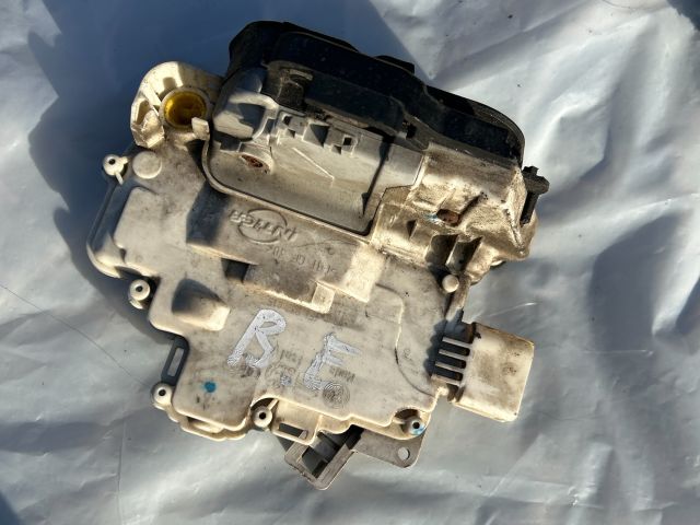 bontott AUDI A3 Bal első Ajtózár