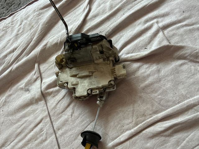 bontott AUDI A3 Bal első Ajtózár