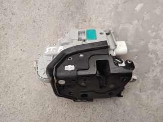 bontott AUDI A3 Bal első Ajtózár