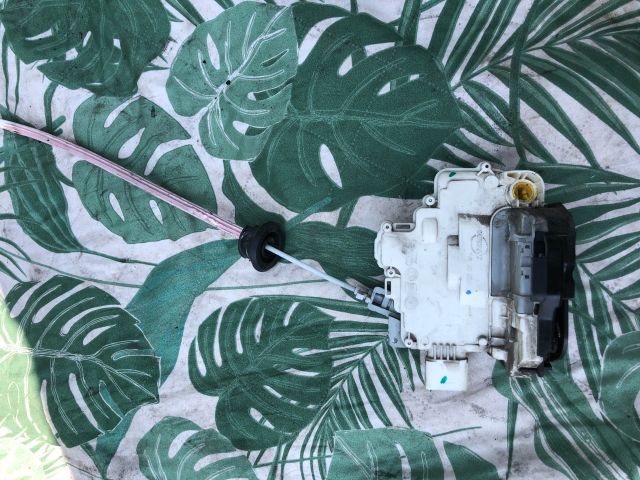 bontott AUDI A3 Bal első Ajtózár