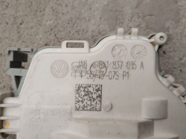 bontott AUDI A3 Bal első Ajtózár