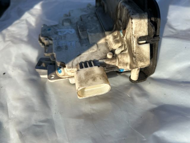 bontott AUDI A3 Bal első Ajtózár