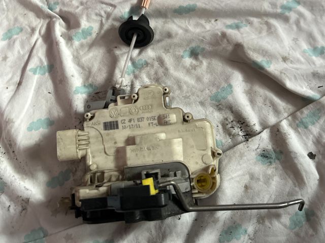 bontott AUDI A3 Bal első Ajtózár