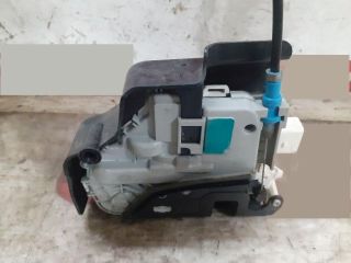 bontott AUDI A3 Bal első Ajtózár