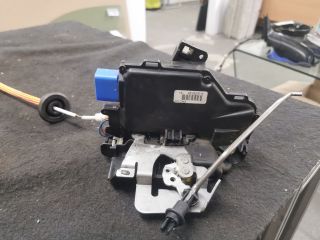 bontott AUDI A3 Bal első Ajtózár